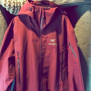 MENS ARC’TERYX SHELL JACKET
